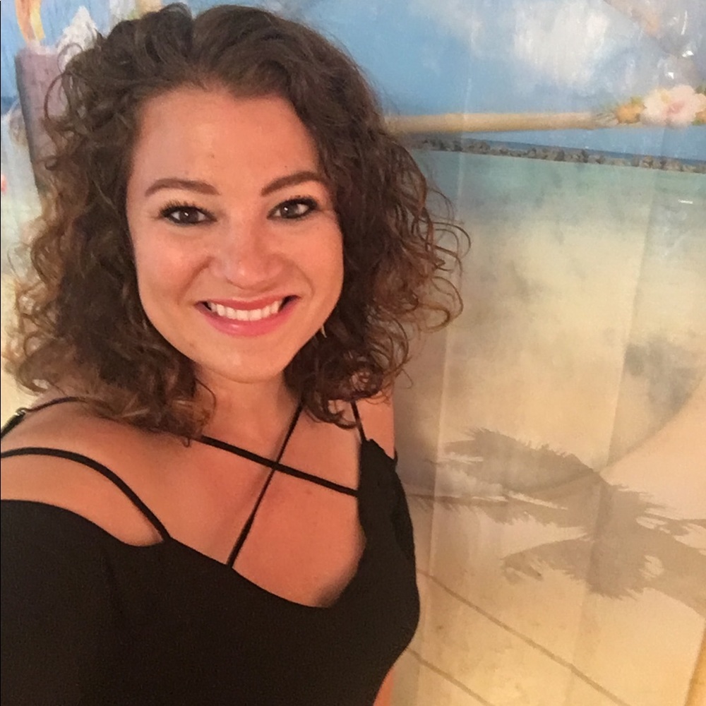 ❤️ Posh Ambassador ❤️ Meet Jillian...